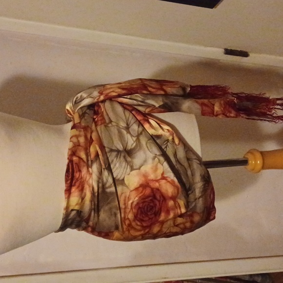 Mulberry Silk Wrap/Shawl - Picture 8 of 16